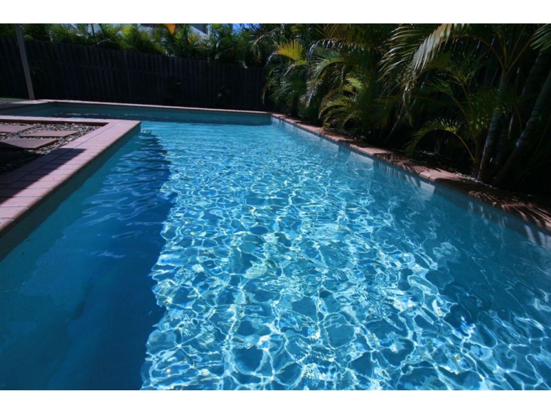 3 Alexandrina Dr, Varsity Lakes QLD 4227