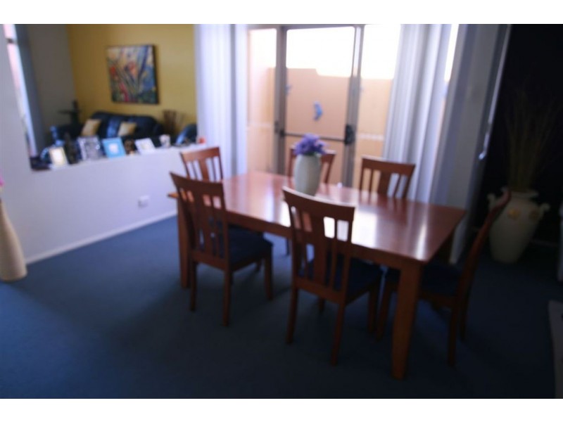 3 Alexandrina Dr, Varsity Lakes QLD 4227