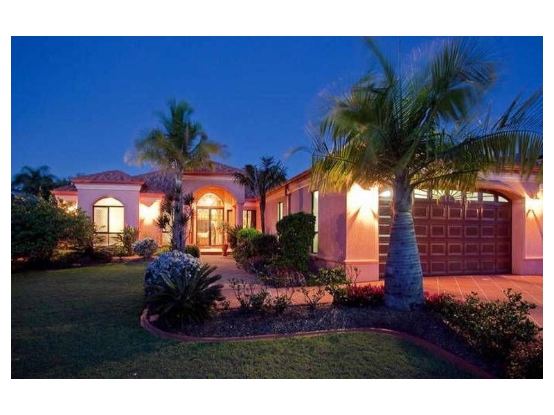 27 Sea Eagle Drive, Burleigh Waters QLD 4220