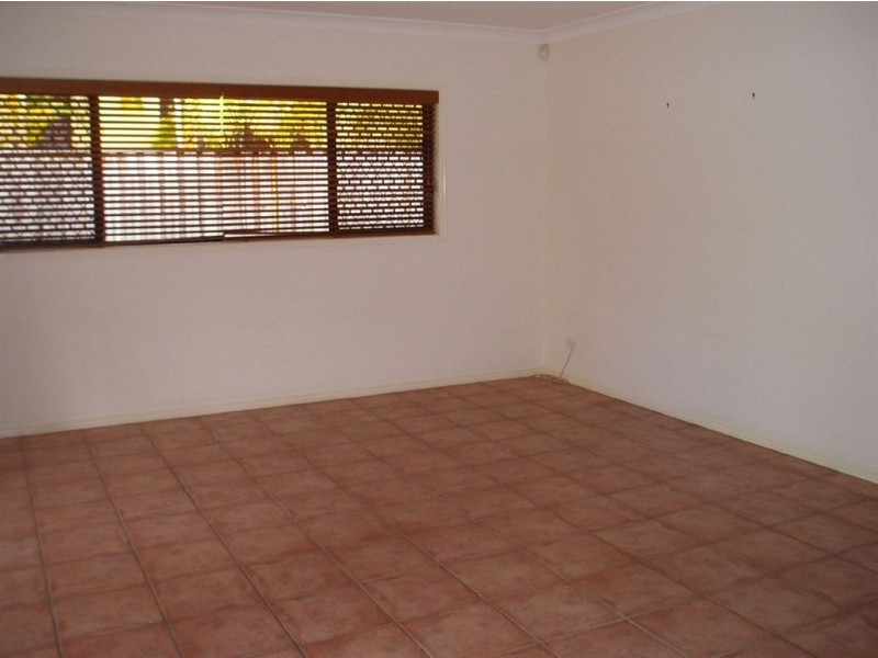 27 Sea Eagle Drive, Burleigh Waters QLD 4220