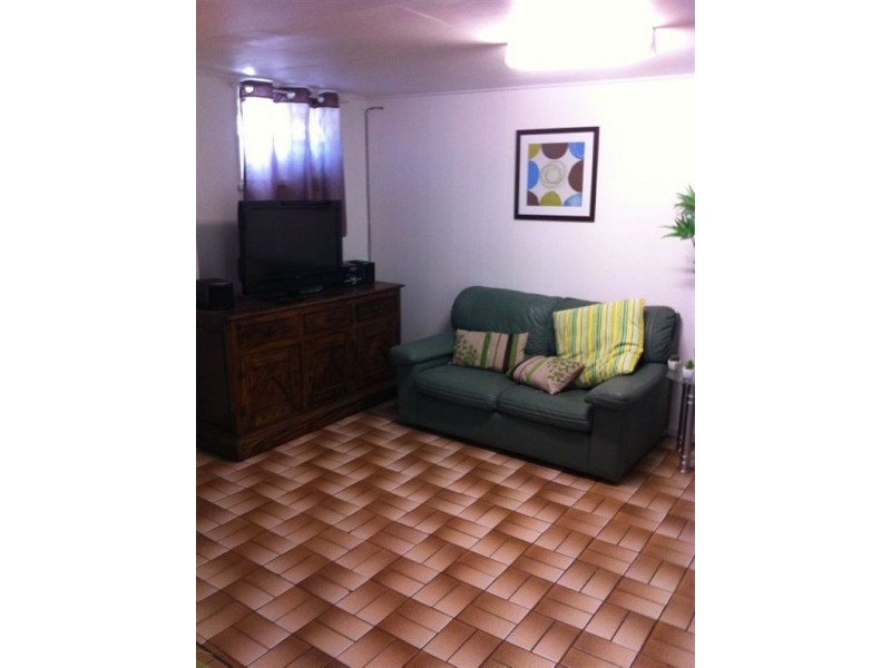 18 Sarasota Keys, Broadbeach Waters QLD 4218