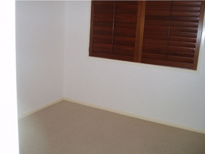 4 Kentwood Drive, Robina QLD 4226