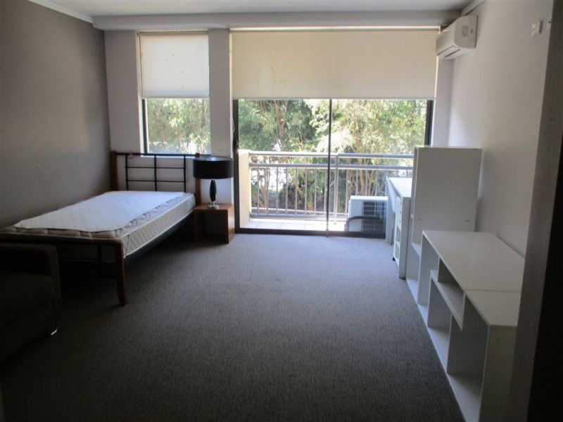 128/25 Lake Orr Drive, Varsity Lakes QLD 4227