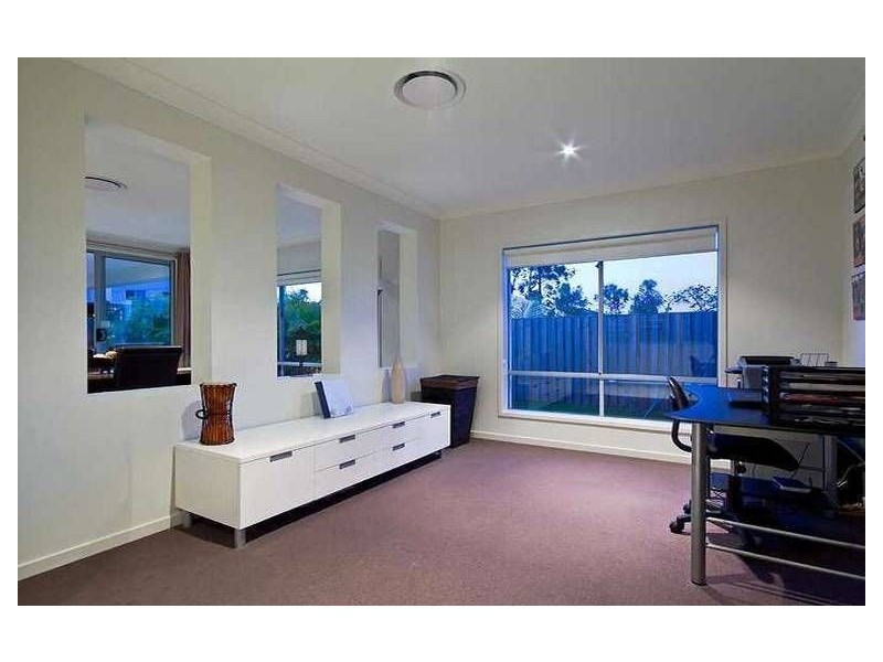 15 Willow Tree Drive, Reedy Creek QLD 4227