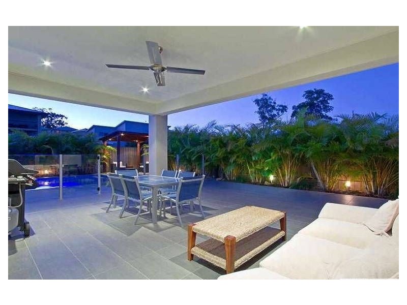 15 Willow Tree Drive, Reedy Creek QLD 4227