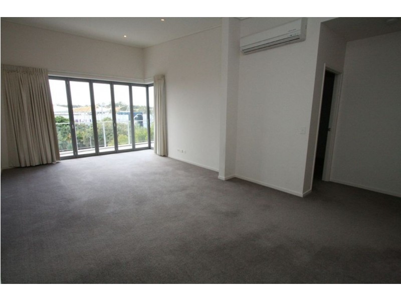 218/50 Riverwalk Avenue, Robina QLD 4226