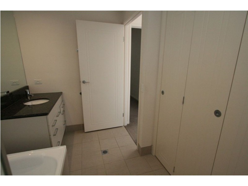 218/50 Riverwalk Avenue, Robina QLD 4226