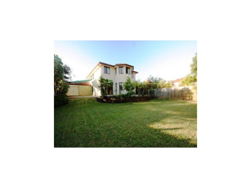 40 Karbunya Street, Mermaid Waters QLD 4218