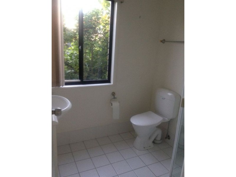 40 Karbunya Street, Mermaid Waters QLD 4218