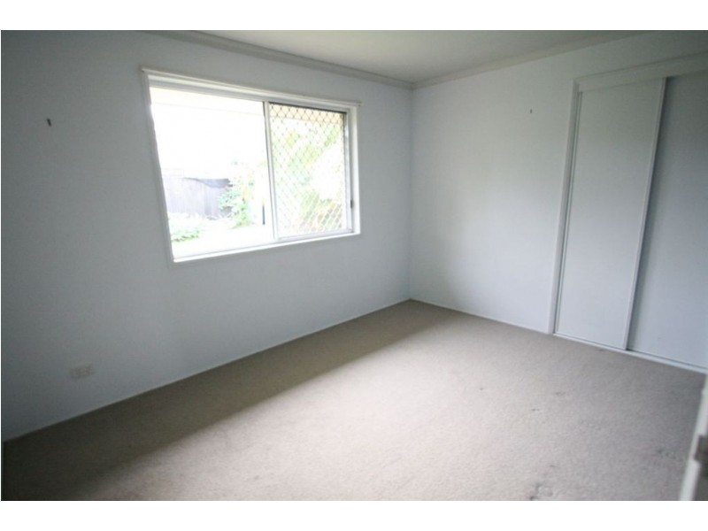 4 Southlake Drive, Varsity Lakes QLD 4227