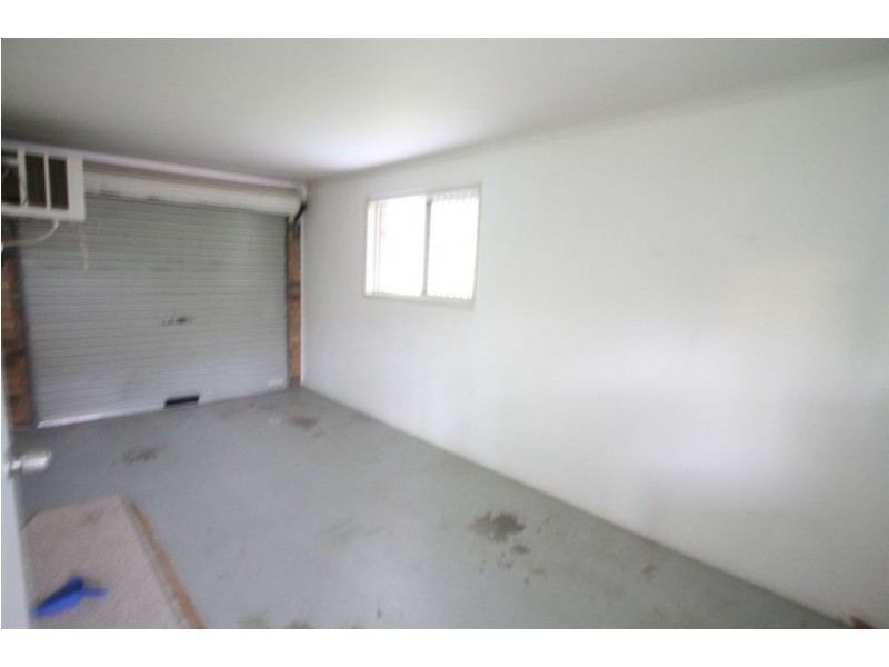 4 Southlake Drive, Varsity Lakes QLD 4227