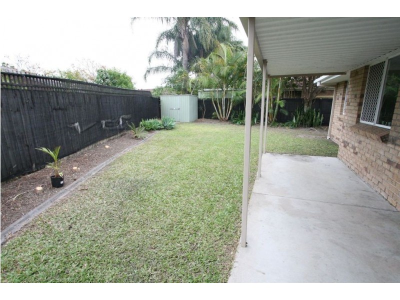 4 Southlake Drive, Varsity Lakes QLD 4227