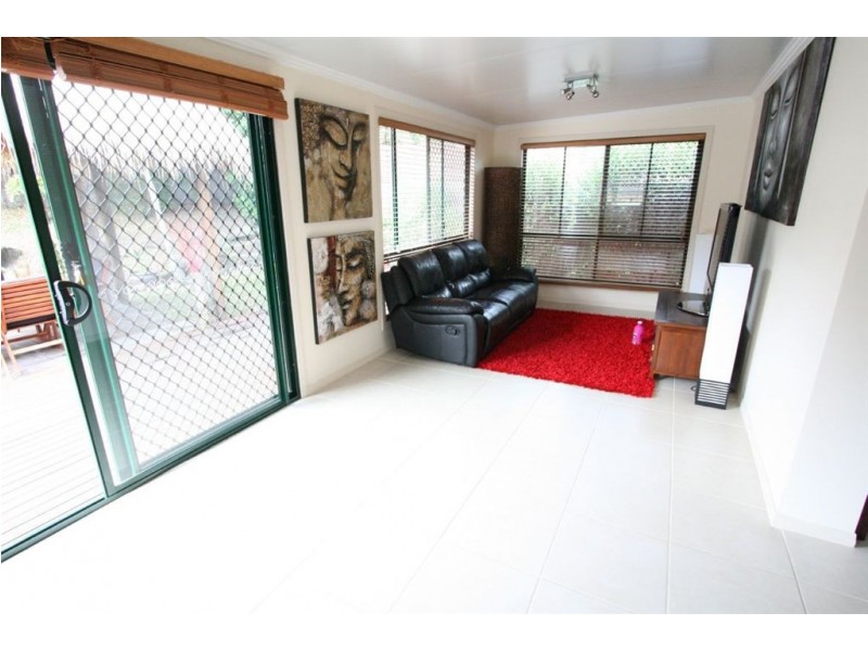 6 Manor Close, Robina QLD 4226