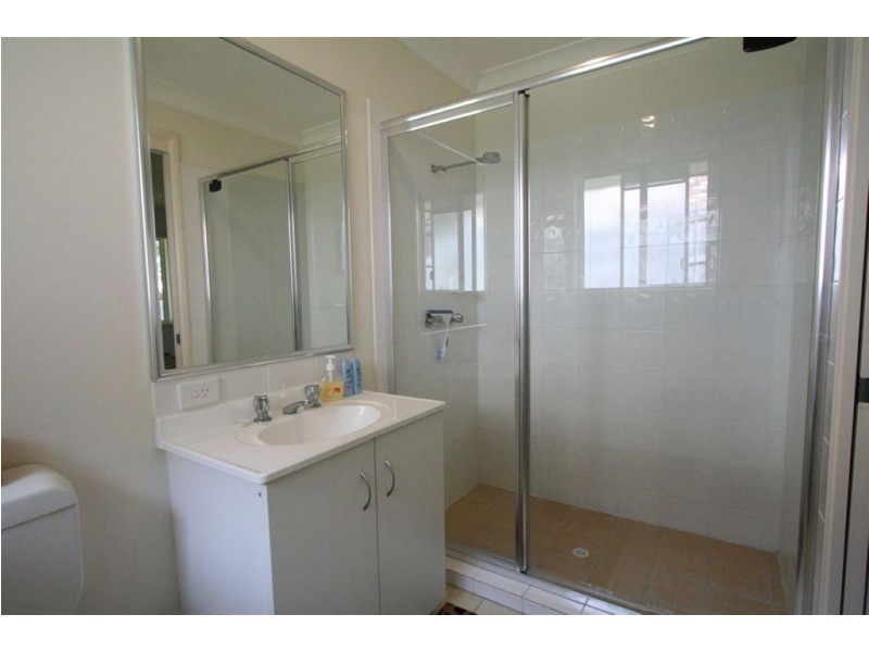 4/44 McLaren Road, Nerang QLD 4211