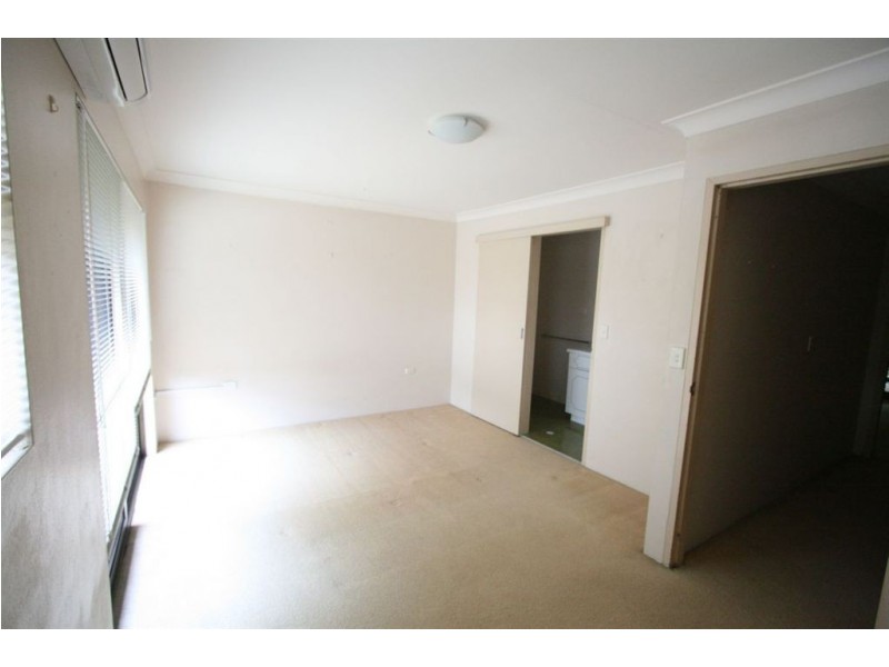 11/37 Hooker Boulevard, Broadbeach QLD 4218