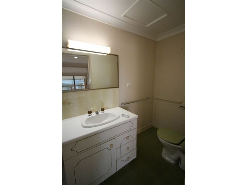11/37 Hooker Boulevard, Broadbeach QLD 4218