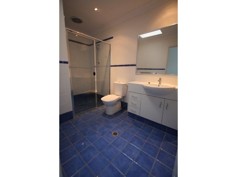 7/23 Peppertree Cct, Robina QLD 4226