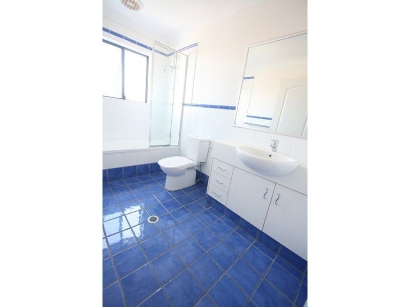 7/23 Peppertree Cct, Robina QLD 4226