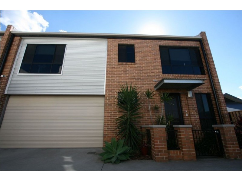 3-16 Tourangeau Cres, Varsity Lakes QLD 4227