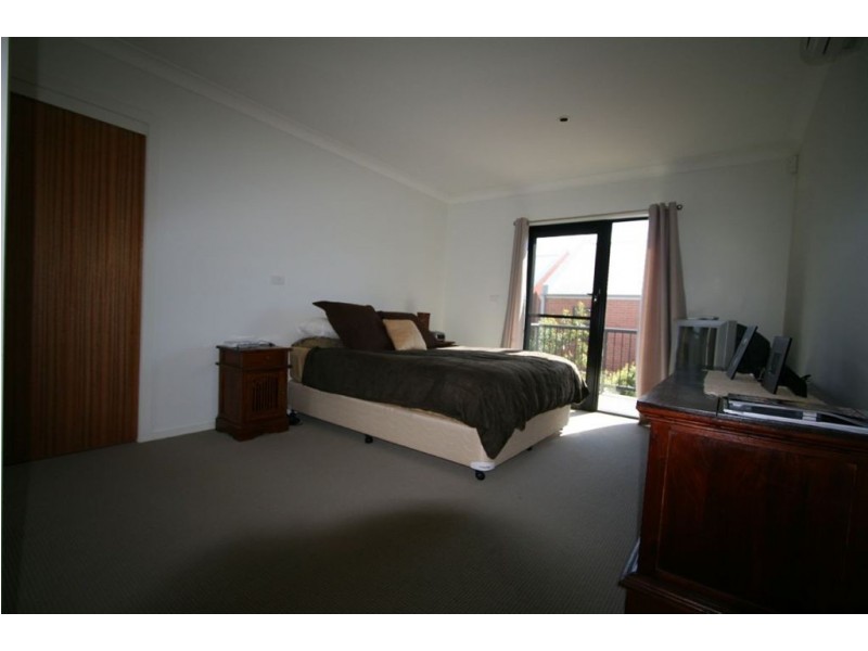 3-16 Tourangeau Cres, Varsity Lakes QLD 4227