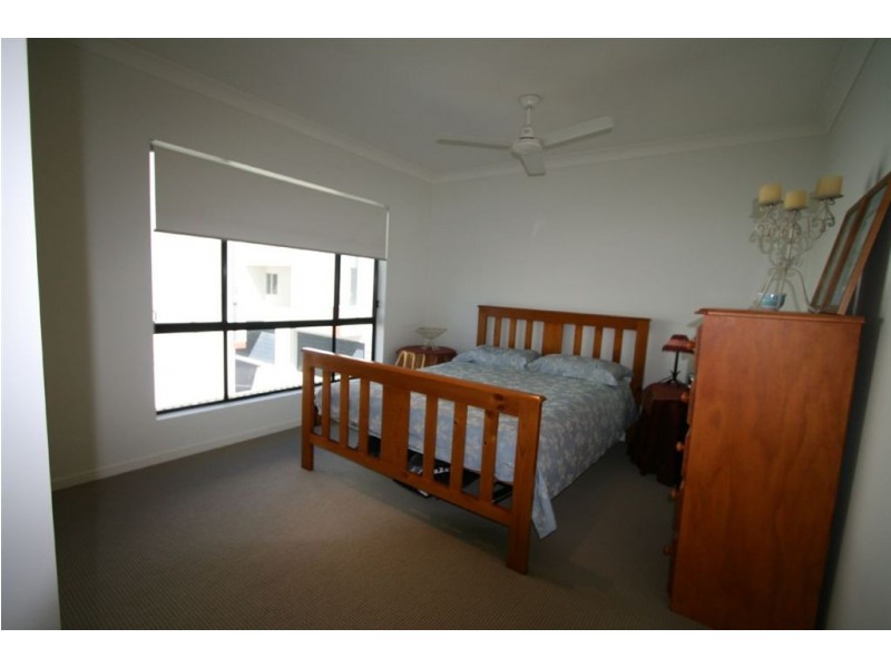 3-16 Tourangeau Cres, Varsity Lakes QLD 4227