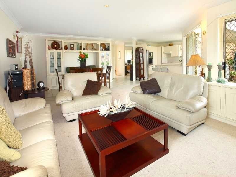 18 Birkdale St, Robina QLD 4226