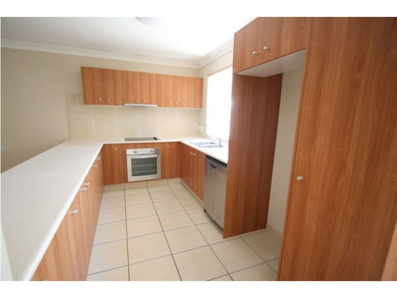 111/1 Coelia Ct, Carrara QLD 4211