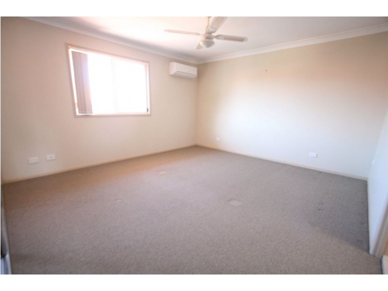 111/1 Coelia Ct, Carrara QLD 4211