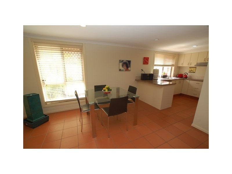 1/5 Swinburne St, Varsity Lakes QLD 4227