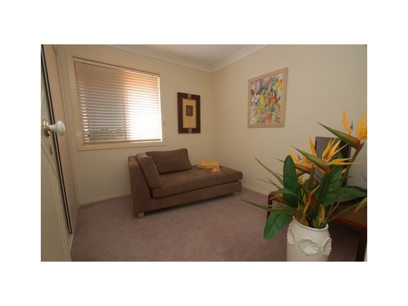 1/5 Swinburne St, Varsity Lakes QLD 4227