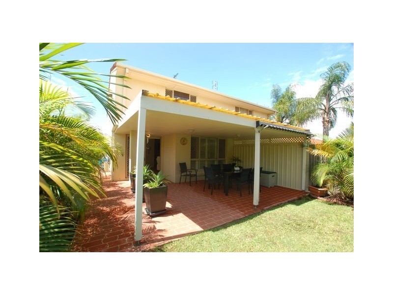 1/5 Swinburne St, Varsity Lakes QLD 4227