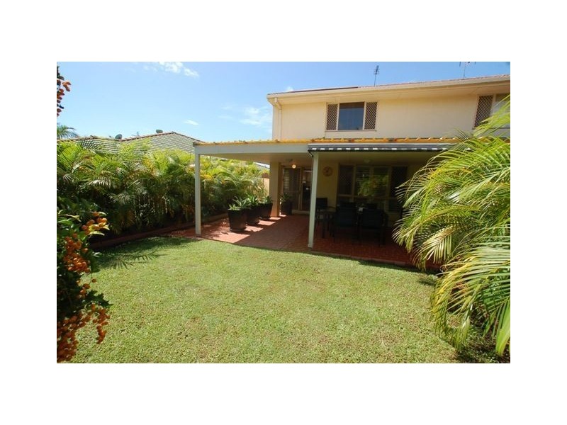 1/5 Swinburne St, Varsity Lakes QLD 4227