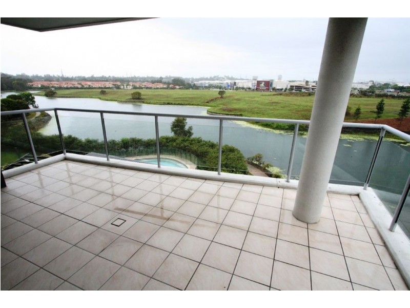 5/11 Promenade Ave, Robina QLD 4226