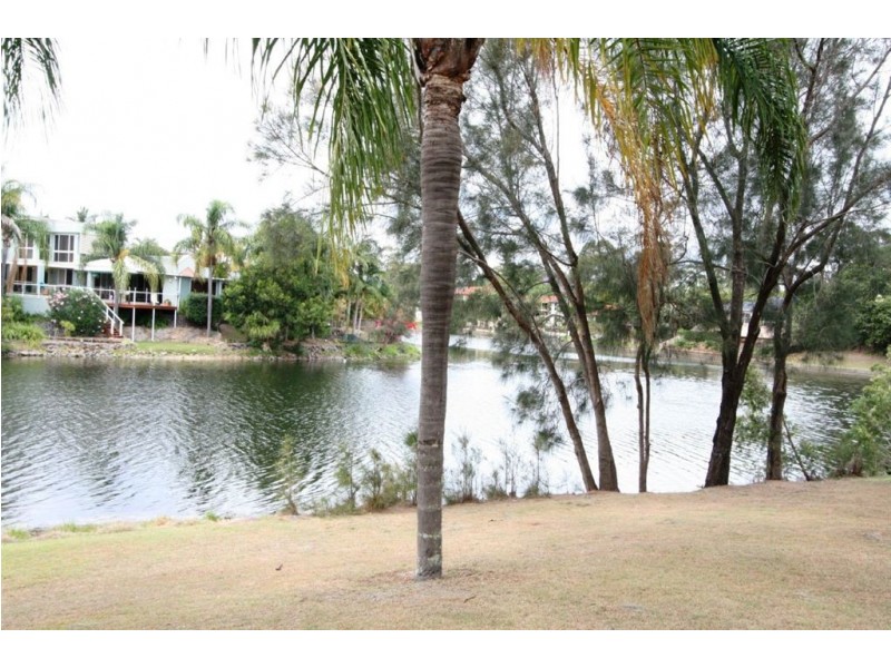 57/1 Resort Dr, Robina QLD 4226