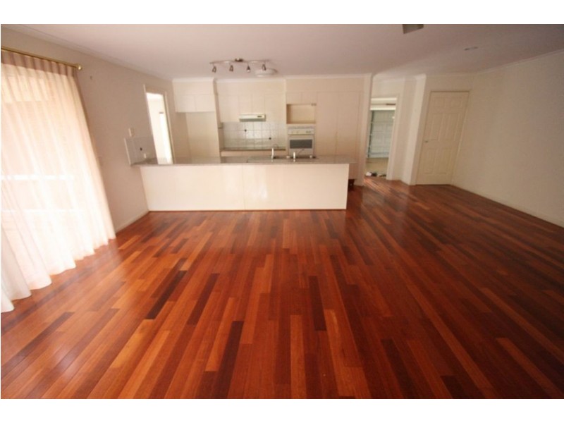 105 Camberwell Cct, Robina QLD 4226