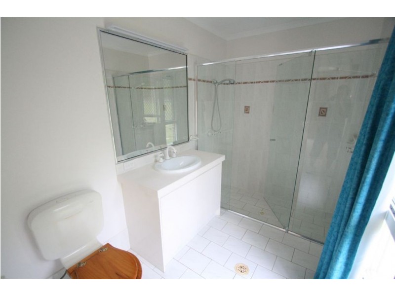 105 Camberwell Cct, Robina QLD 4226