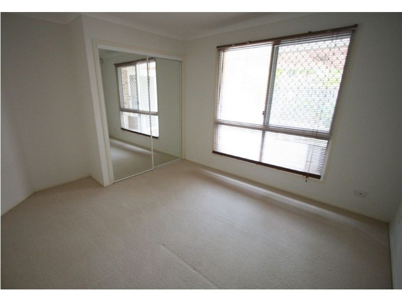 105 Camberwell Cct, Robina QLD 4226