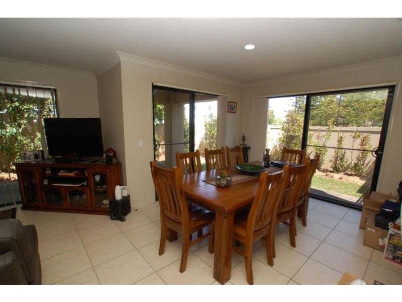 11/1 Pine Valley Dr, Robina QLD 4226