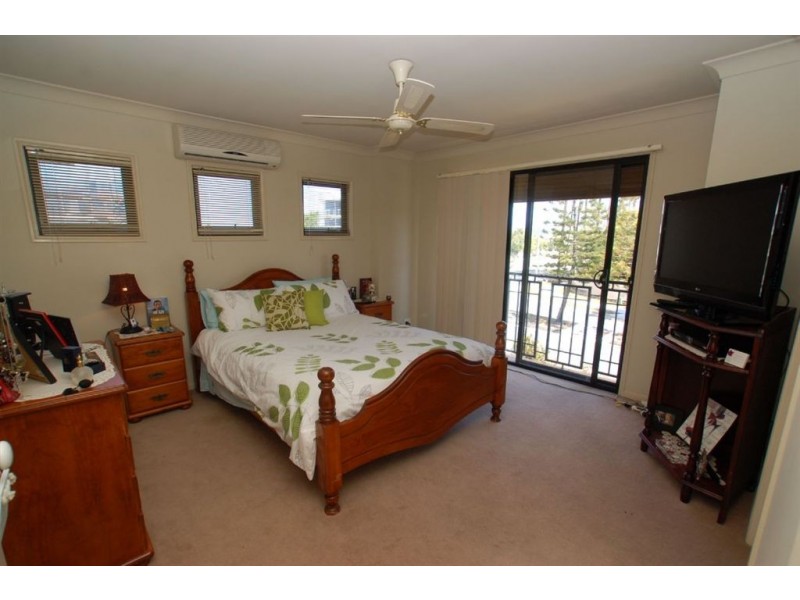 11/1 Pine Valley Dr, Robina QLD 4226