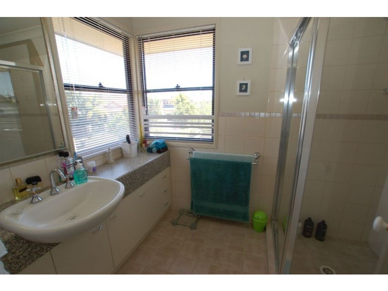 11/1 Pine Valley Dr, Robina QLD 4226