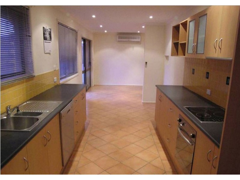 13 Verdichio Dr, Mermaid Waters QLD 4218