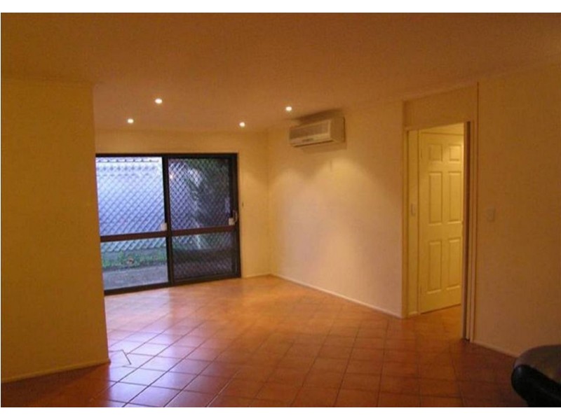 13 Verdichio Dr, Mermaid Waters QLD 4218