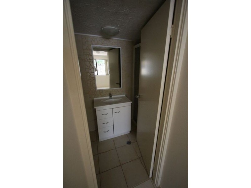 2/53 Duet Dr, Mermaid Waters QLD 4218