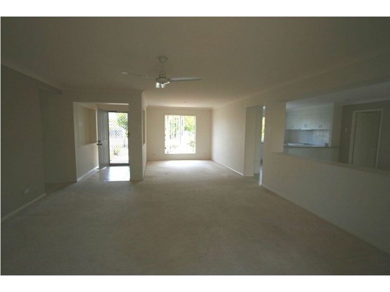 7 Carpenteria Ct, Robina QLD 4226