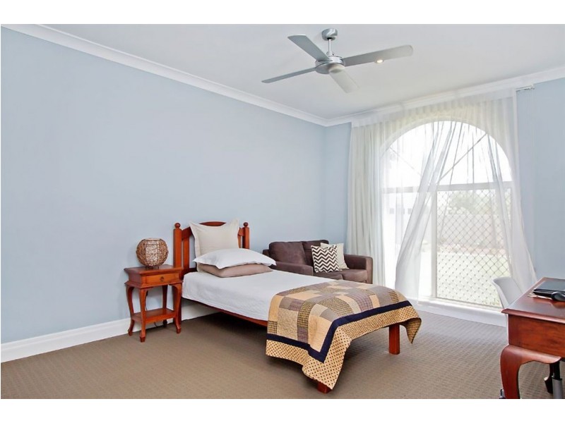 30 Kirralee Dr, Robina QLD 4226