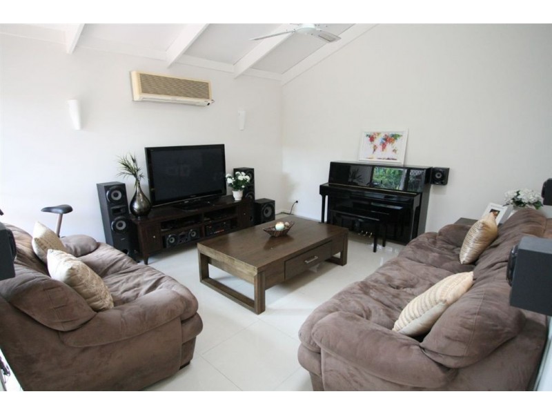 12 St John Ct, Robina QLD 4226