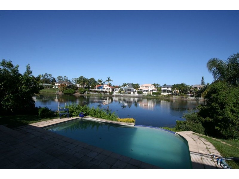 3 Malanda Place, Robina QLD 4226