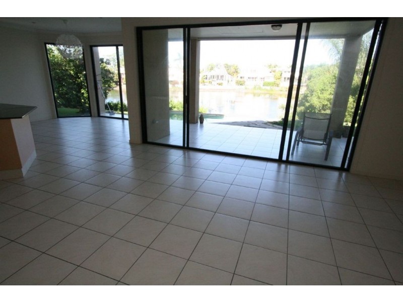 3 Malanda Place, Robina QLD 4226