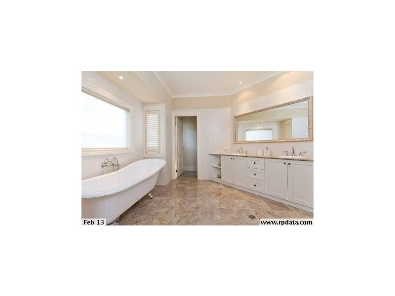 105 Newport Drive, Robina QLD 4226