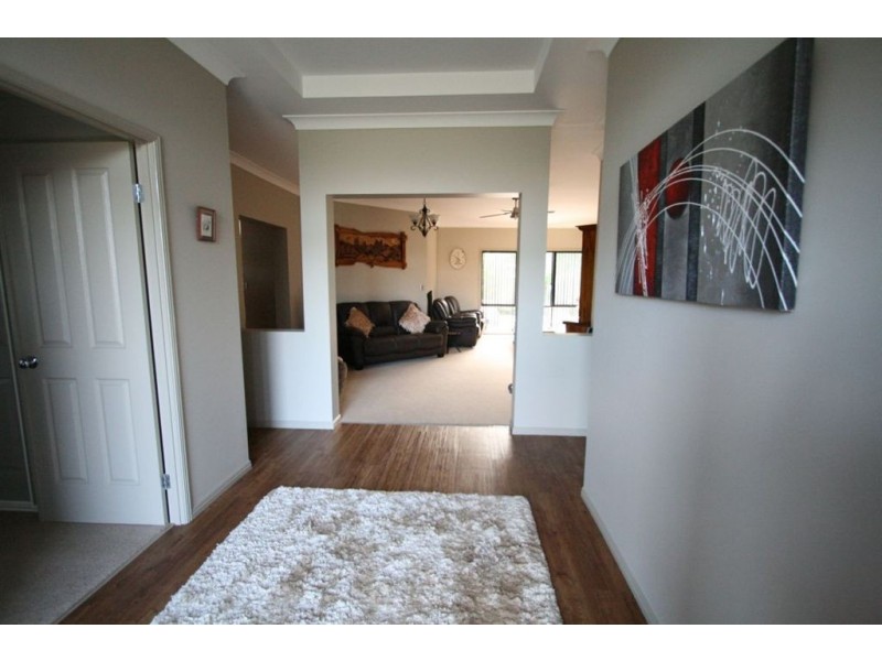 35 Palma Crescent, Varsity Lakes QLD 4227